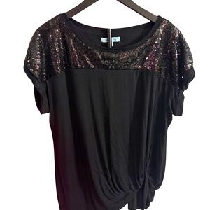 She + Sky Black Sequin T-shirt - Sz. L